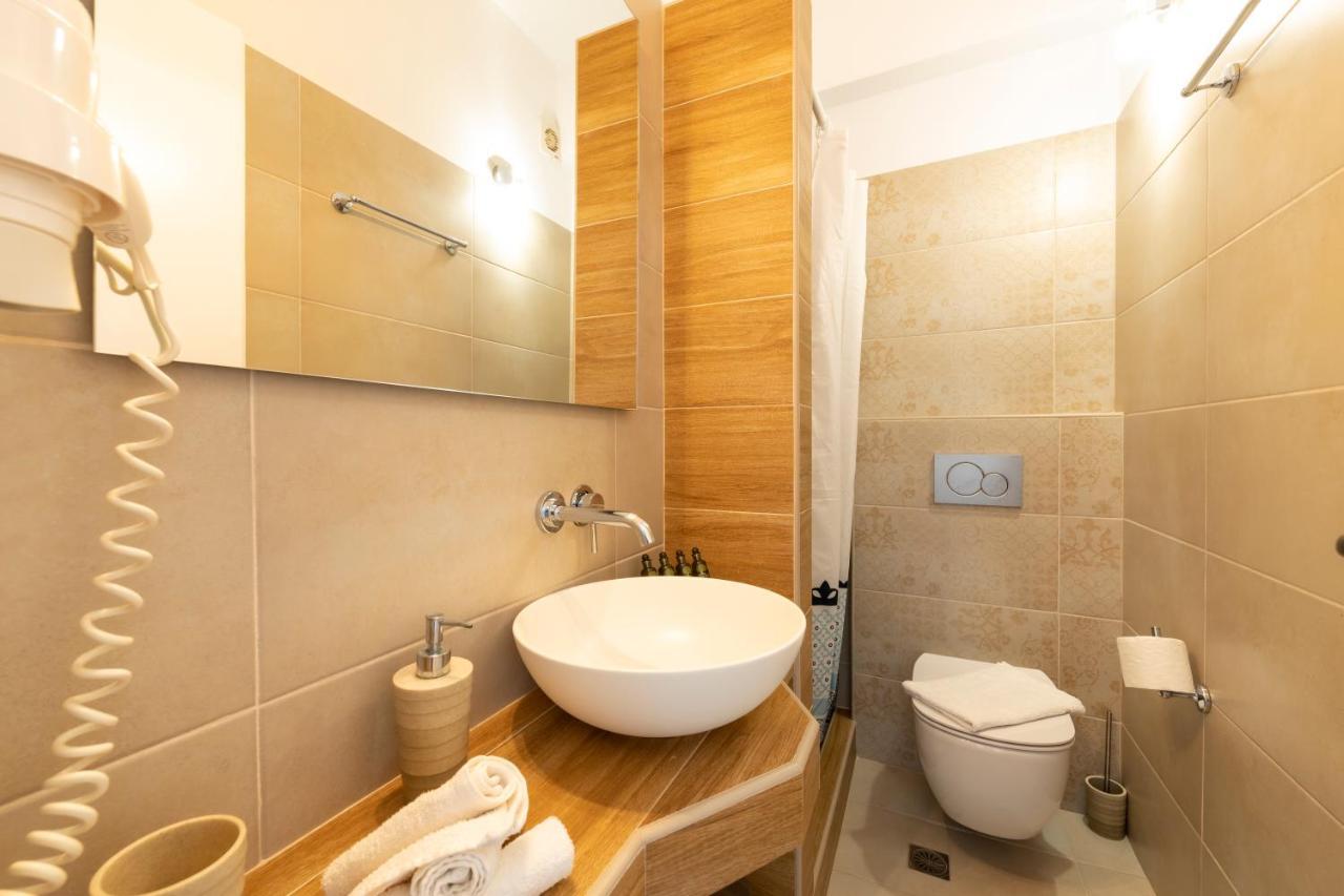 Pension Moschoula Platis Gialos  Bagian luar foto