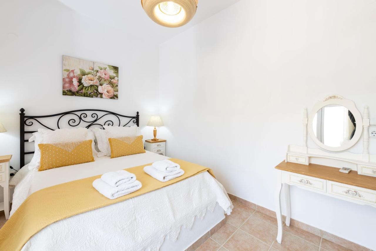 Pension Moschoula Platis Gialos  Bagian luar foto