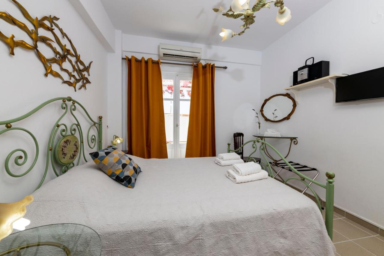 Pension Moschoula Platis Gialos  Bagian luar foto
