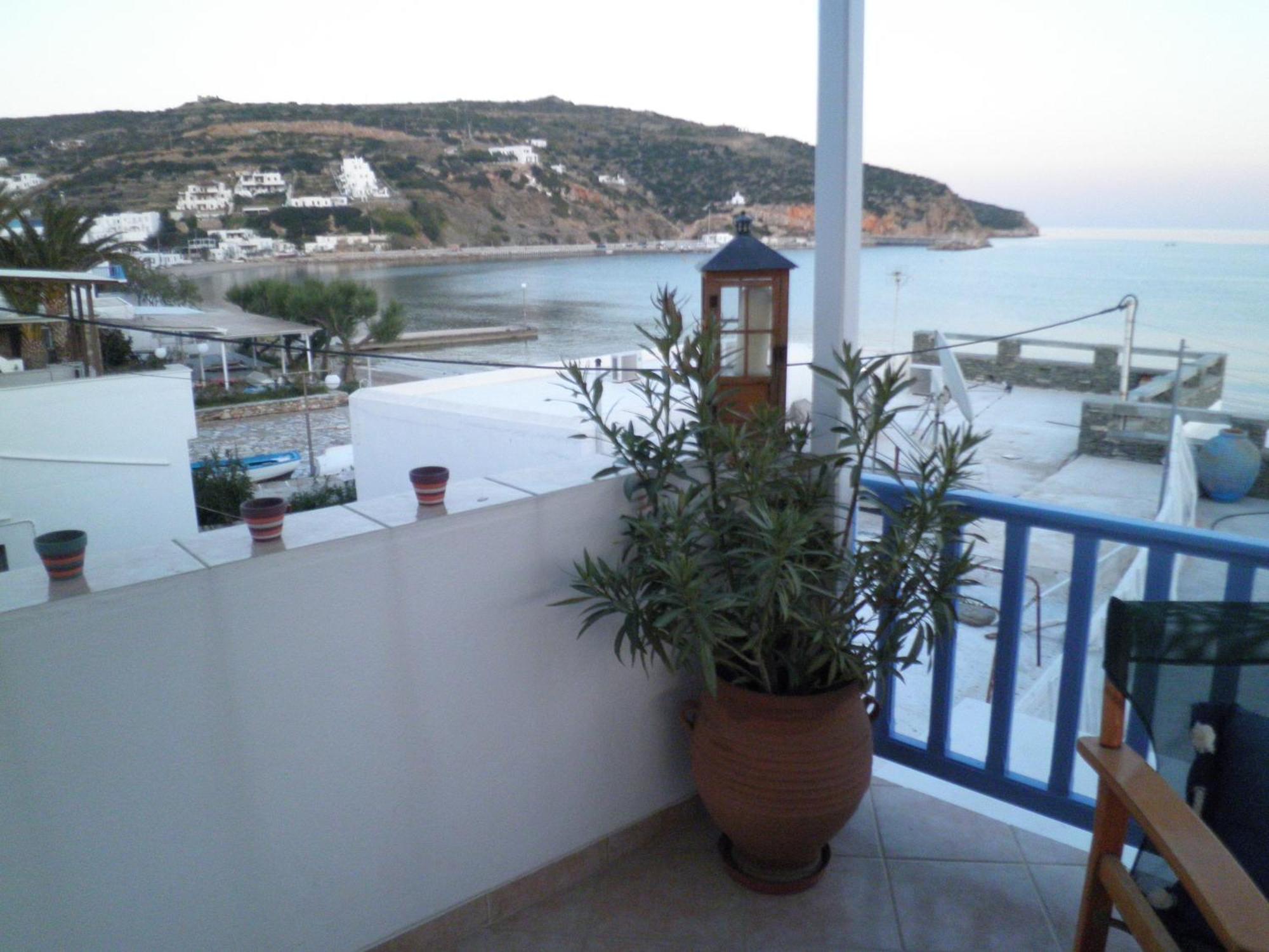 Pension Moschoula Platis Gialos  Bagian luar foto